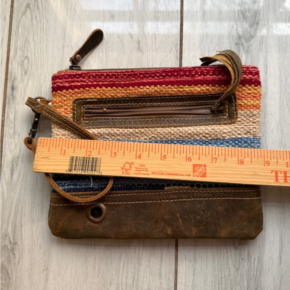 Myra Bag - Midsummer Wristlet Clutch Pouch - Leather Wristlet Strap - Picture 5 of 7